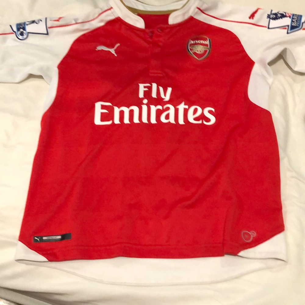 Musut özil arsenal Jersey youth large